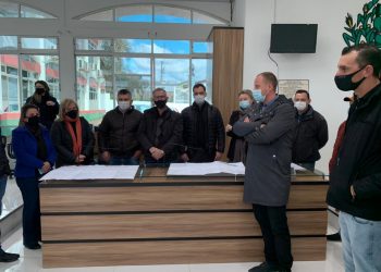 Lideranças de três municípios se unem para construção de ponte, na Serra