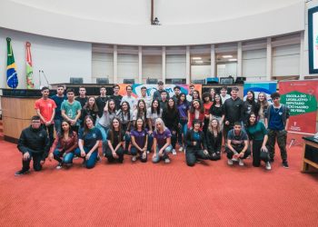 Joaquinenses tomam posse na Assembleia Legislativa no Parlamento Jovem